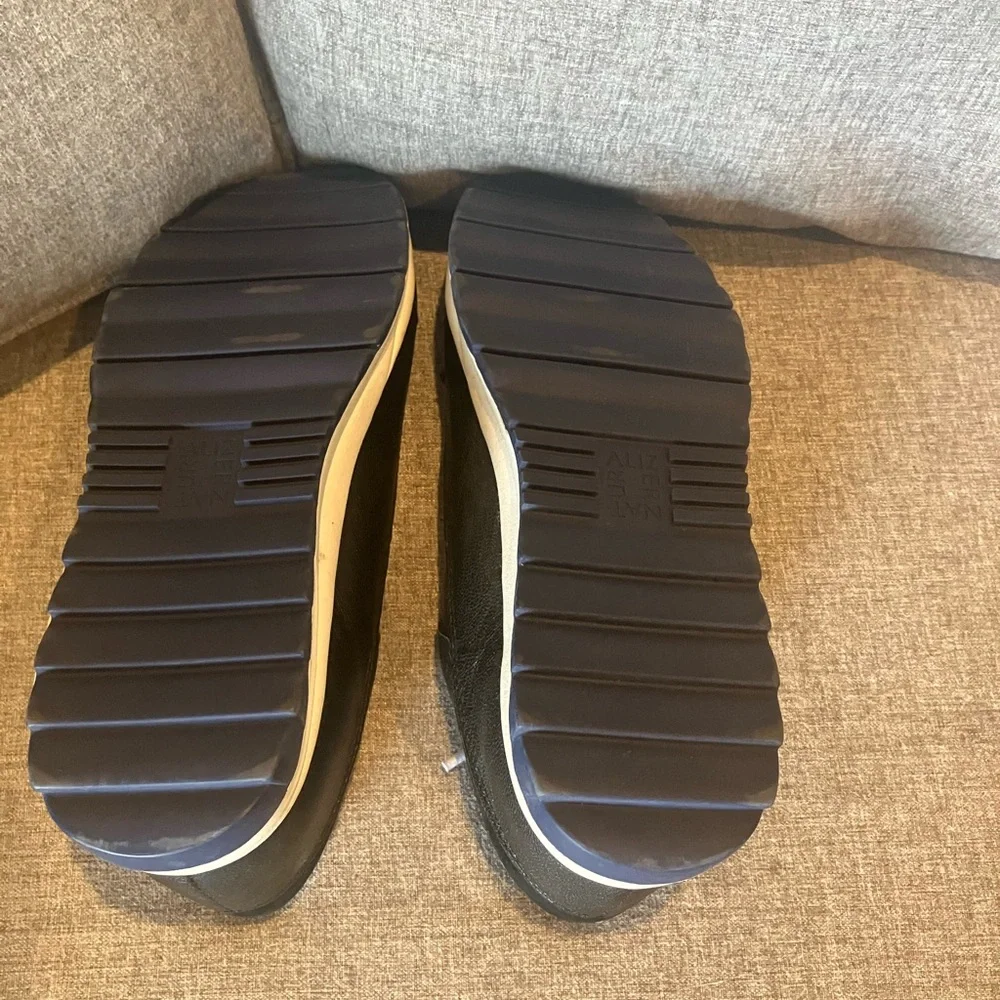 Naturalizer Black Tennis Shoes